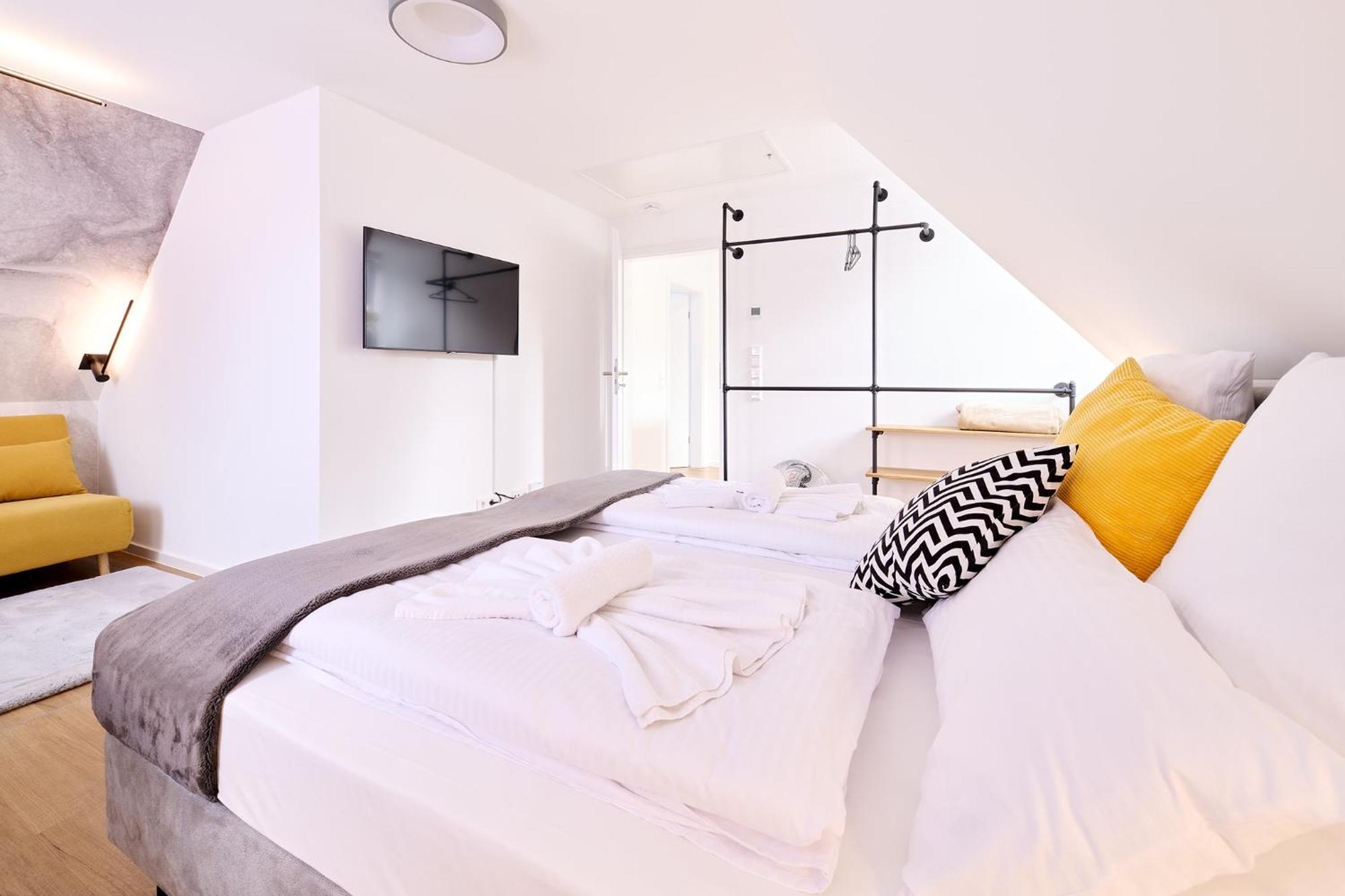 Xzllenz - 4 Schlafzimmer, Zentral, Parken, U-Bahn, 2 Baeder, 4 Smart-Tv, Optional Einzelbett Nuremberg ภายนอก รูปภาพ